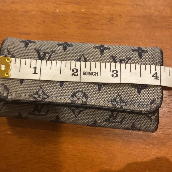 Louis Vuitton navy four key holder, leather, and canvas LV  classic monogram - Picture 9 of 11